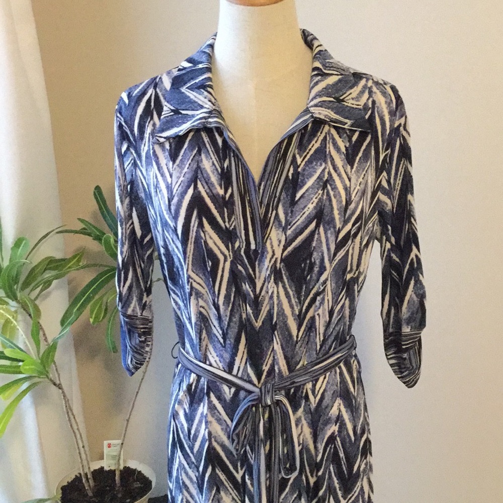 Mlle Gabrielle Vneck 3/4 Sleeve Belted Shirt Dress